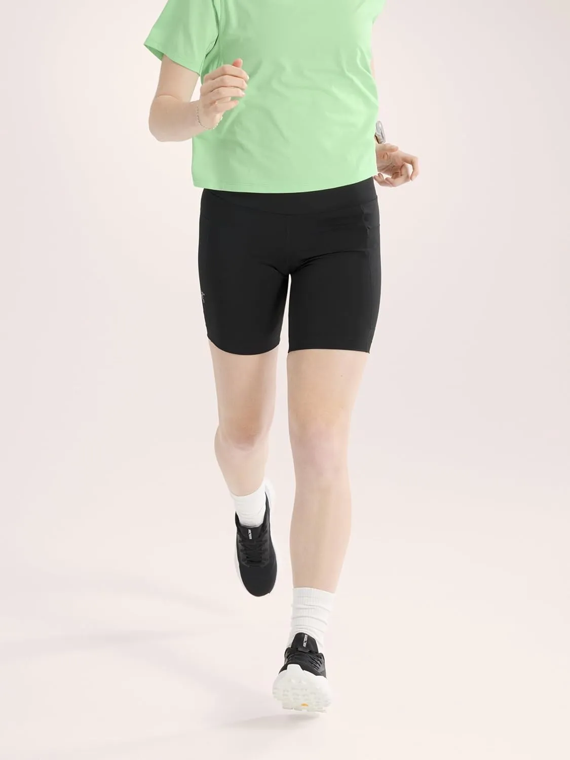 Arc'teryx Essent High-Rise Utility Short 8 Women's | High-Rise 8" Trail Short with Bounce-Free Storage