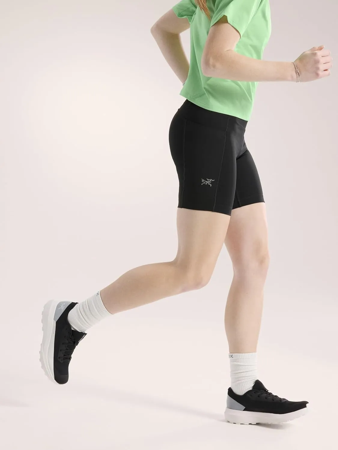 Arc'teryx Essent High-Rise Utility Short 8 Women's | High-Rise 8" Trail Short with Bounce-Free Storage