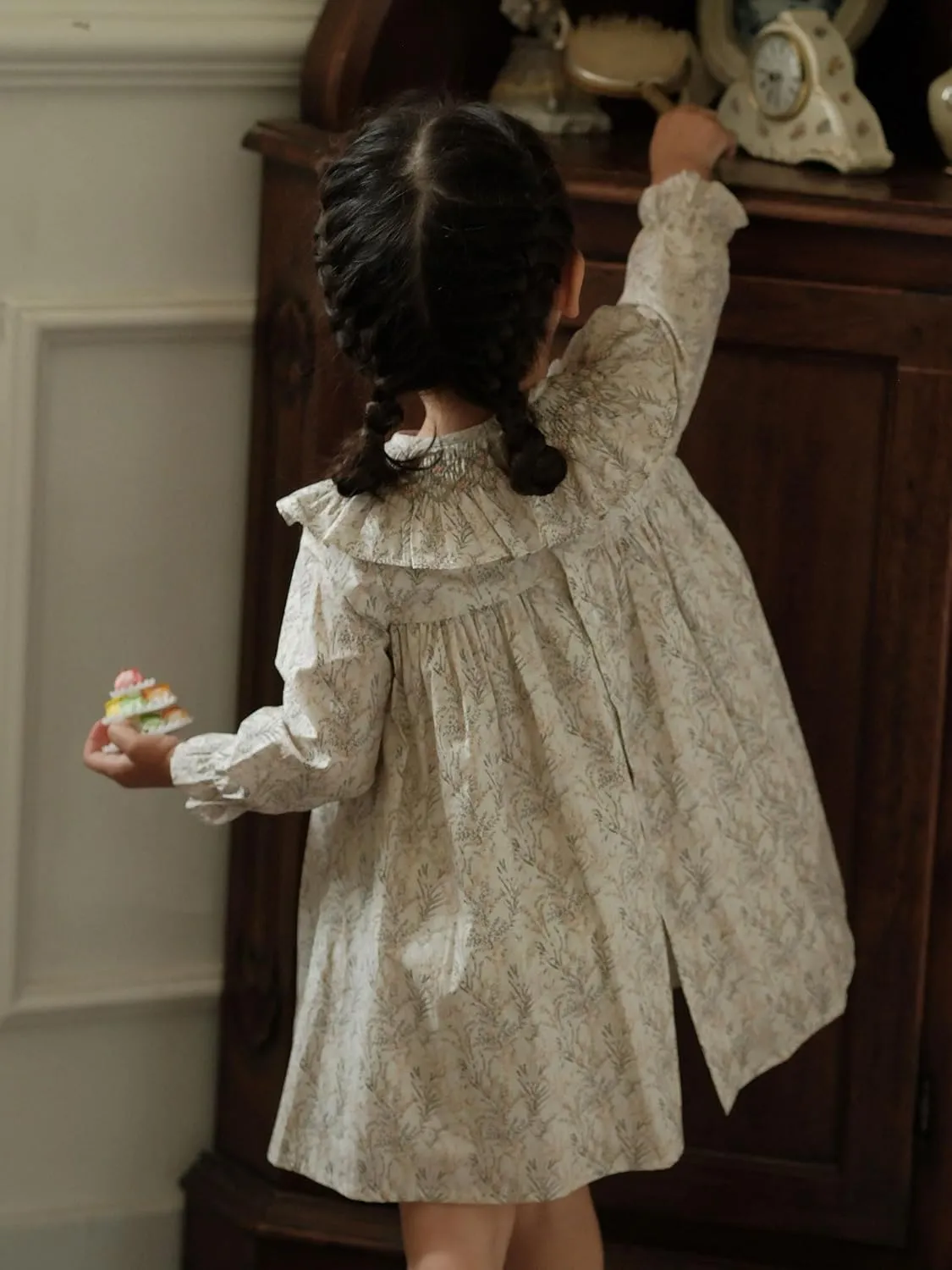 Baby Girls Long Sleeve Smocking Clothing Toddler Fall Floral Smocked Dress Vintage Dresses for Christmas Birthday Holiday