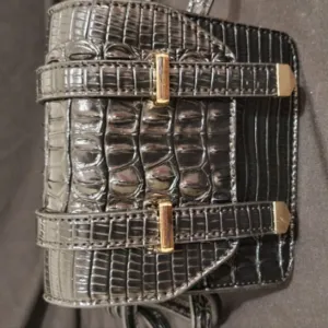 Beautiful Wallet Size cross-over purse