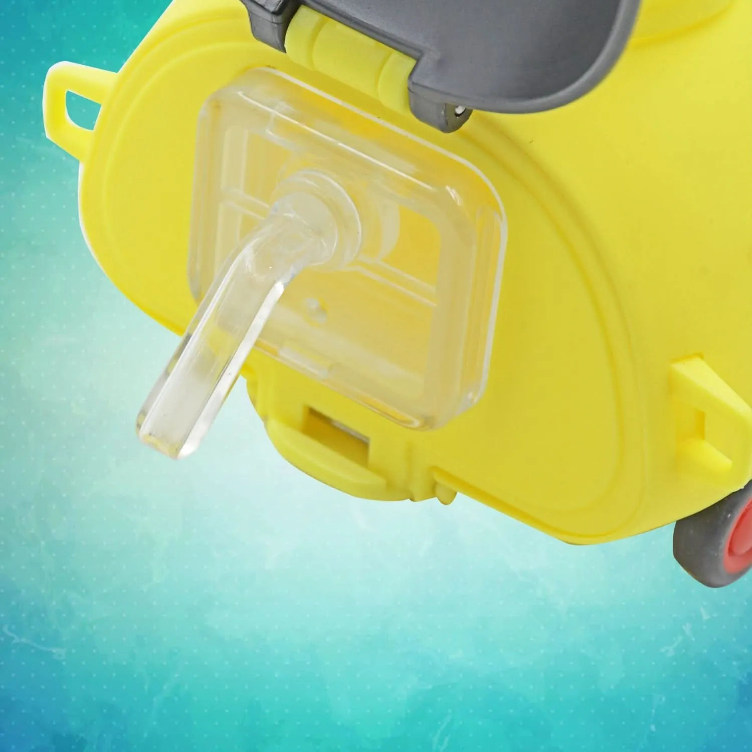 Bug-Shaped Kids Water Bottle with Wheels, Straw & Strap – 1L