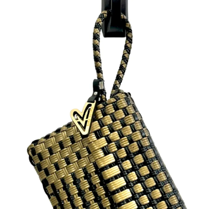 Carlota Wristlet Gold / Black