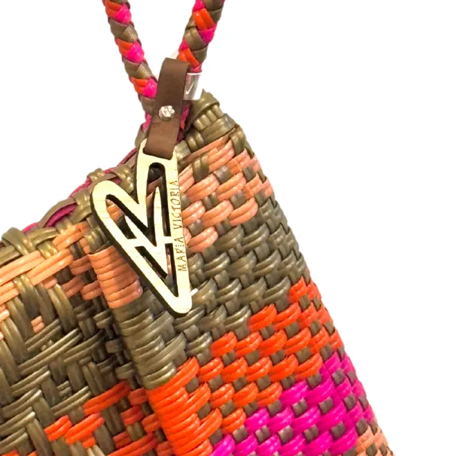 Carlota Wristlet Pink / Gold