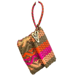 Carlota Wristlet Pink / Gold