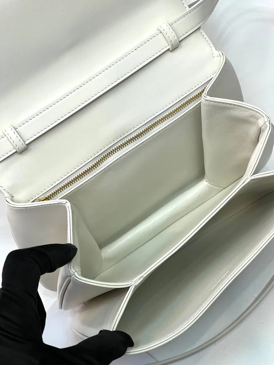 CELINE MEDIUM TABOU IN SMOOTH White Calfskin