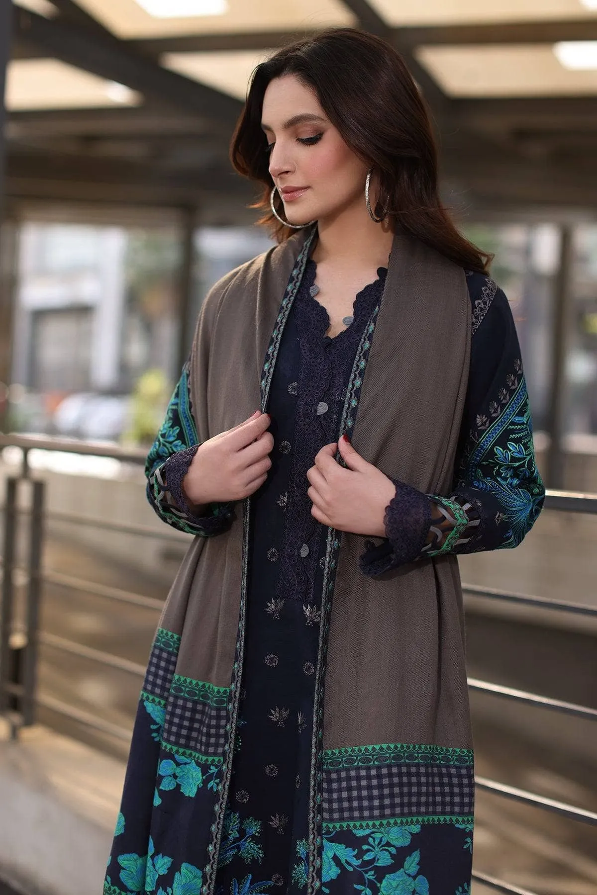 Charizma Naranji Winter/Khaddar Woolen Shawl