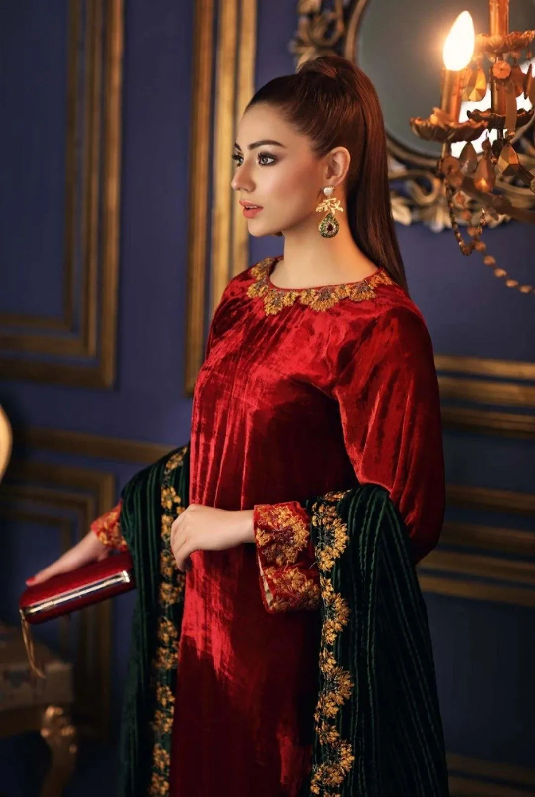 Charizma Signora Velvet Collection/Pioneer Red VVT-02