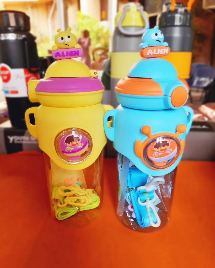 Cute Bear Themed Water Bottle Sipper For Pre School Boy and Girls | Shoulder Strip Water Bottle