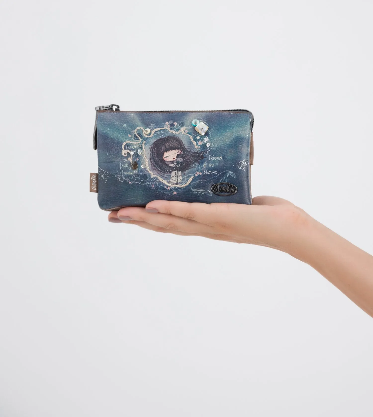 Delightful triple wallet
