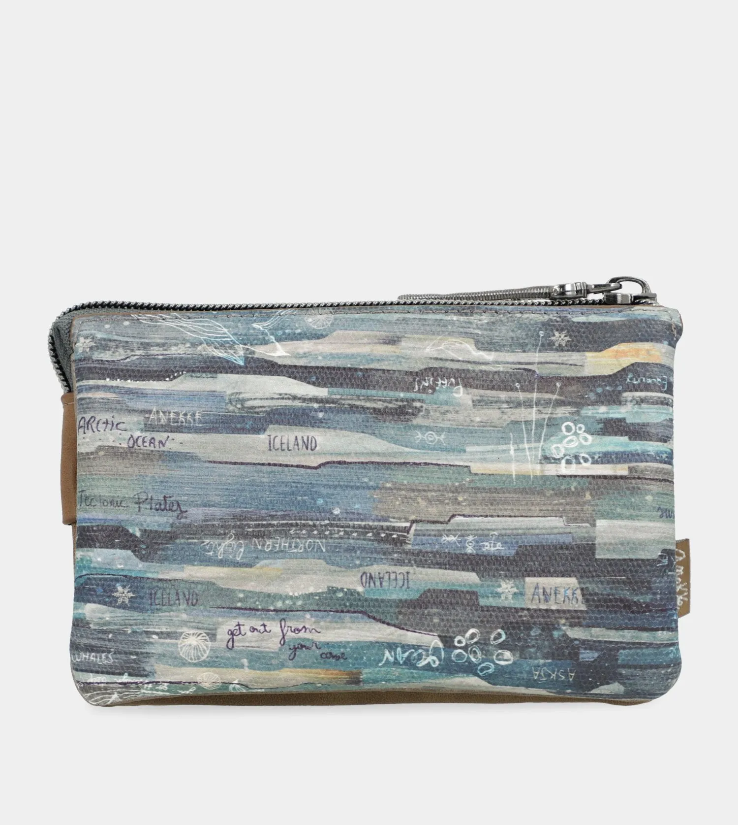 Delightful triple wallet
