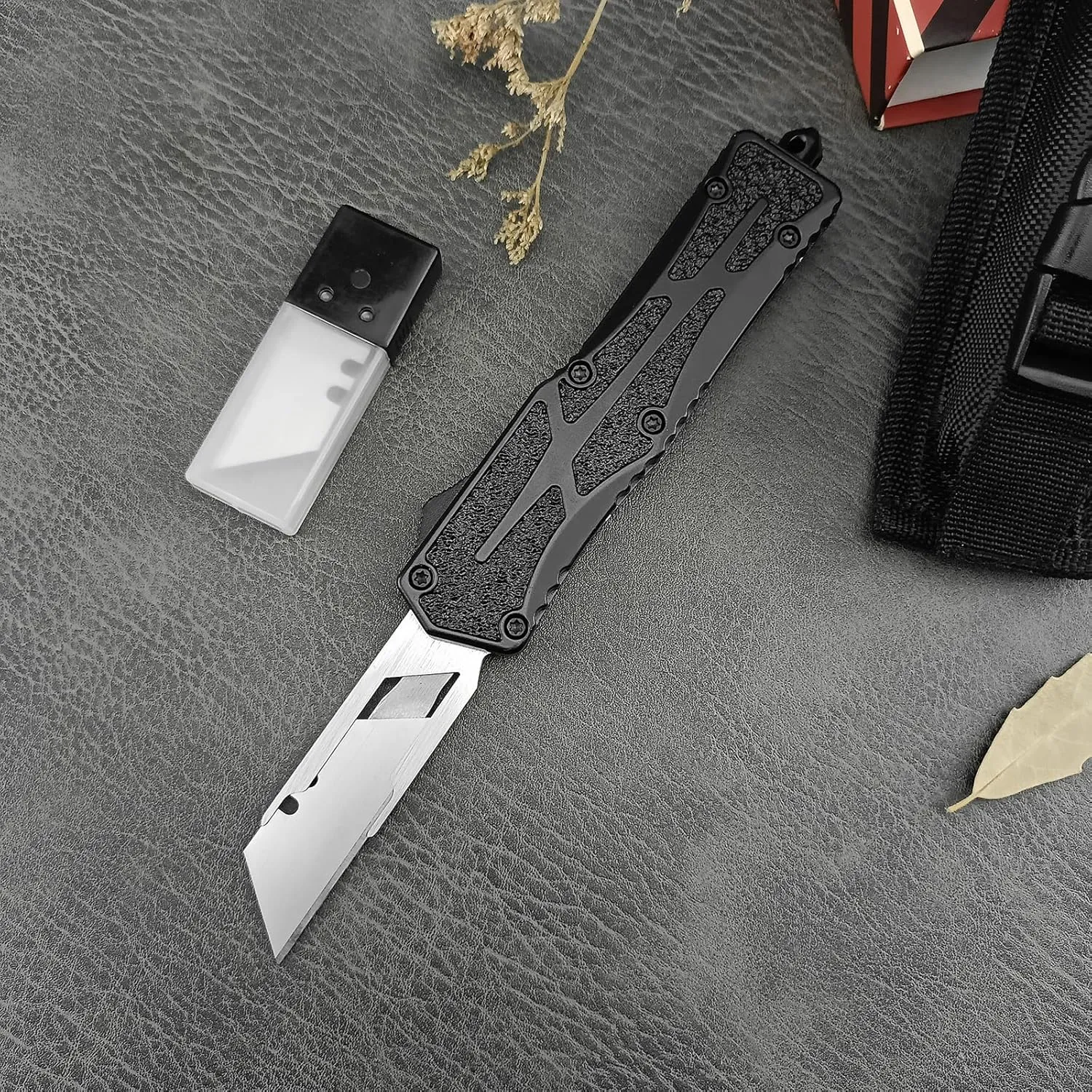 Folding Utility Knife, Zinc Alloy Handle Heavy Duty Safety Box Cutter, EDC Utility Knife with Extra 10PC Blades, Ideal for Home Tools, Office and Outdoors (frosted)