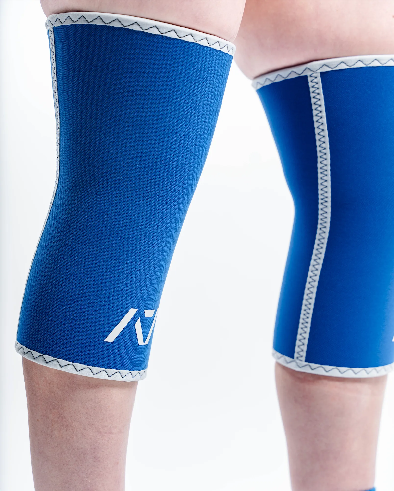 Hourglass Knee Sleeves - Cyanite