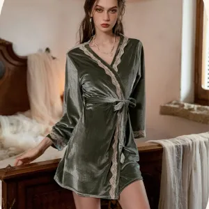 Illie velvet robe