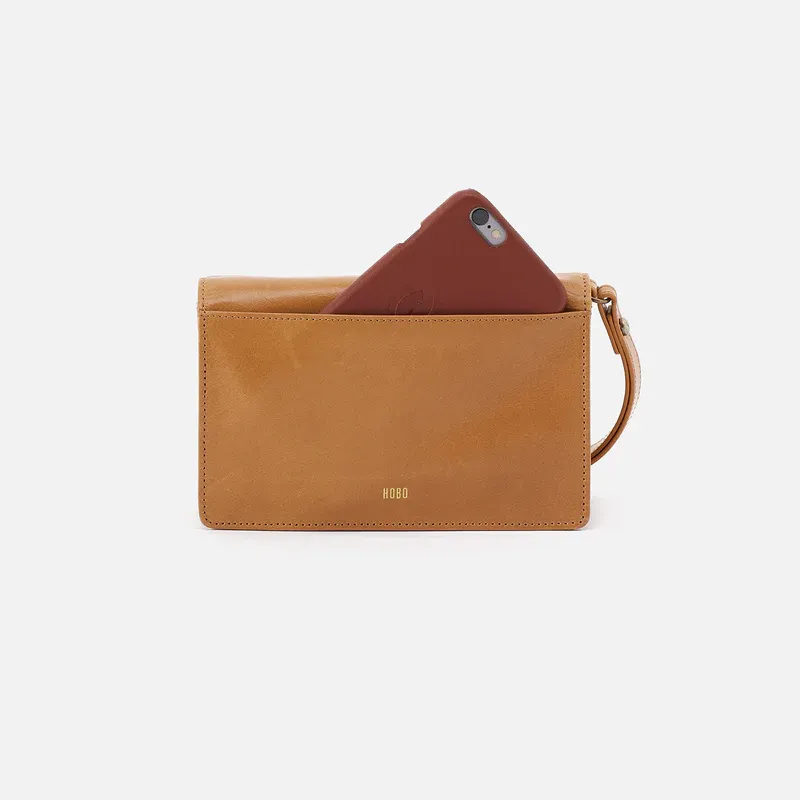 Jill Wristlet in Natural