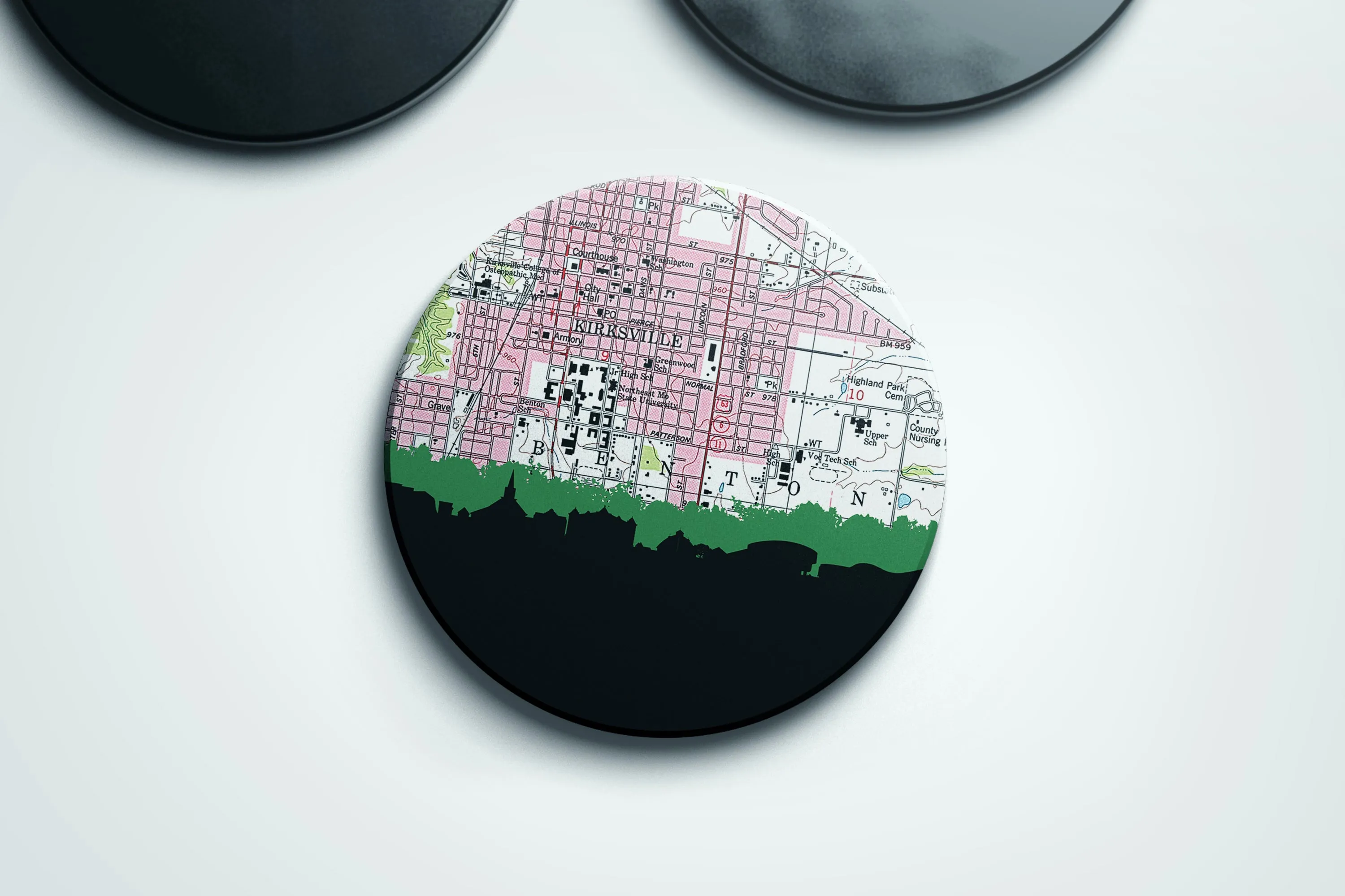 Kirksville, Missouri city skyline with vintage Kirksville map