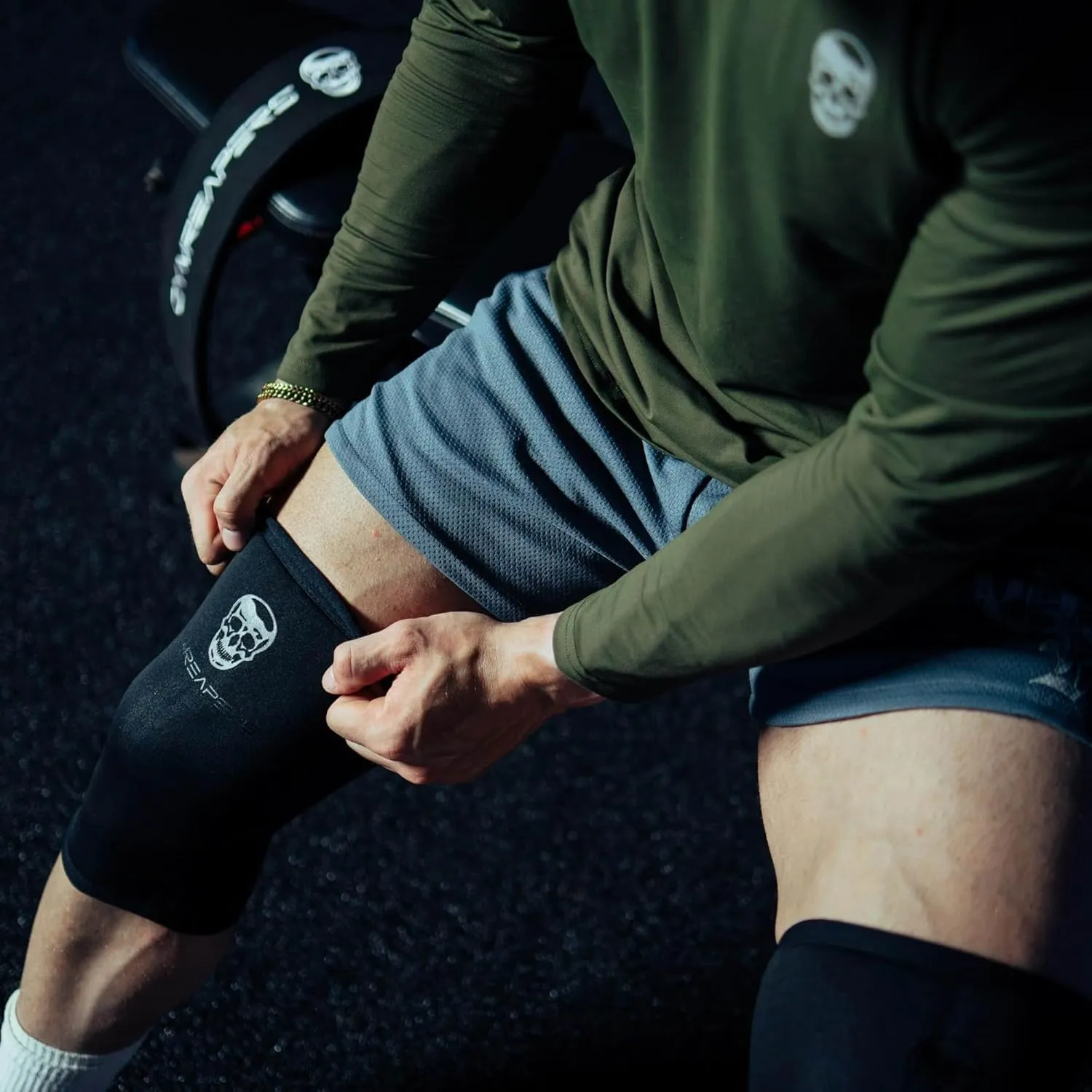 Knee Sleeves (1 Pair) With Gym Bag - IPF Approved - Knee Compression Sleeve Support for Squats, Weightlifting, and Powerlifting - Gymreapers 7MM Neoprene Sleeves - 1 Year Warranty (Black/Black, X-Large)