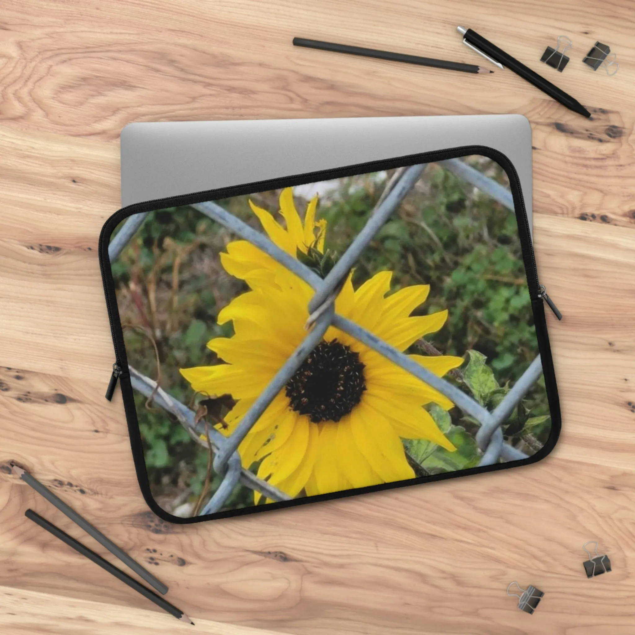 Laptop Sleeve with Sunflower Behind A Fence Design 7 Inch 10 Inch 13 Inch 15 Inch 17 Inch