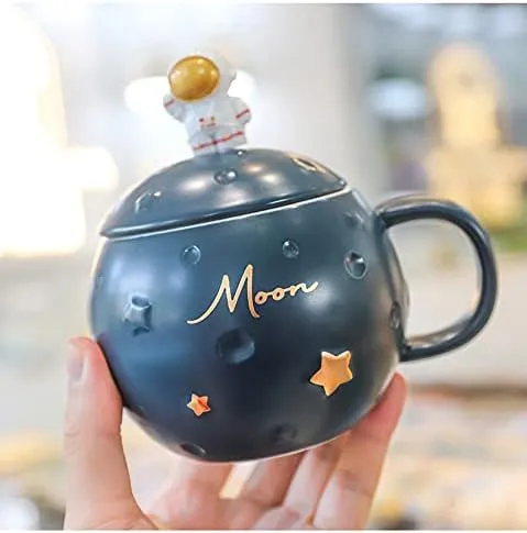 Minimalist Style Astronaut Mug with Spoon Lid Star Ceramic Coffee Cup Moon Tea Cup Gift Office Home (astronaut black, 400 ml)