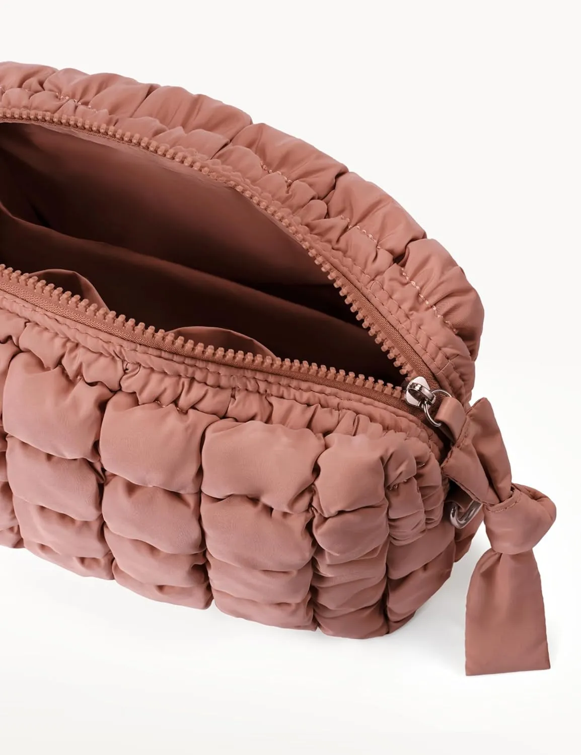 Quilted Makeup Bag Puffy Cosmetic Bag Cute Puffer Travel Toiletry Bag for Women, Large Makeup Pouch for Purse Quilted Cosmetic Pouch for Essentials Toiletries, Christmas for Women, Girls