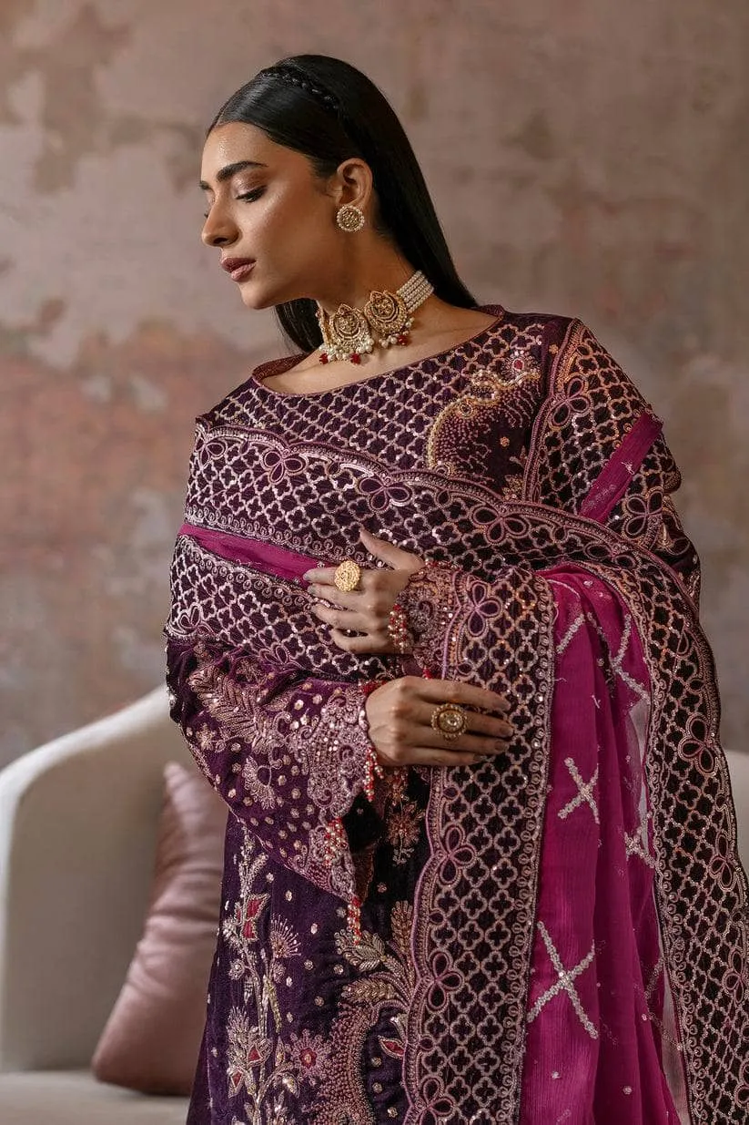 Restocked/Emaan Adeel Velvet 24/Anika