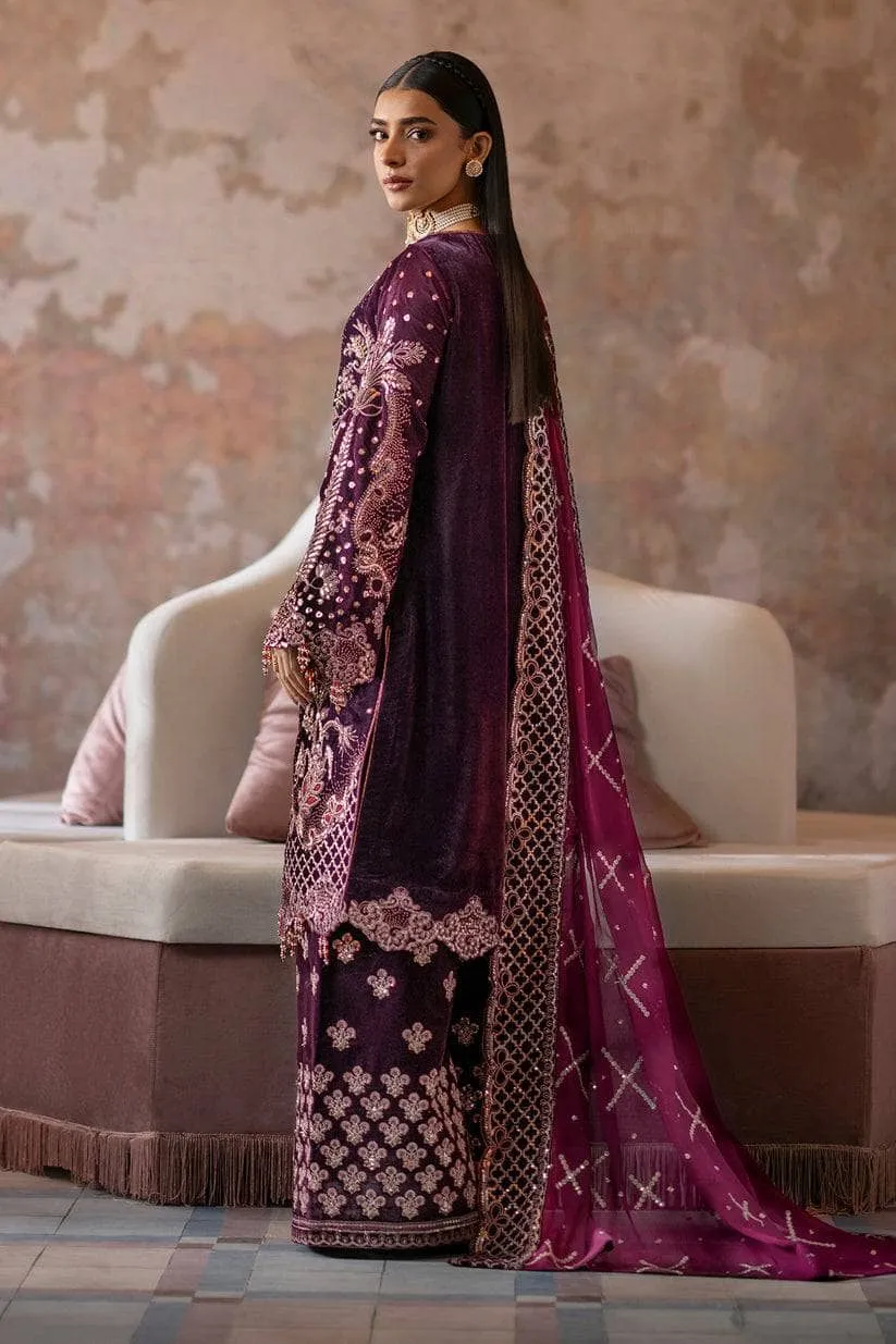 Restocked/Emaan Adeel Velvet 24/Anika