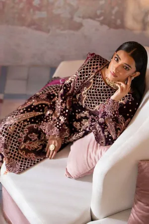 Restocked/Emaan Adeel Velvet 24/Anika