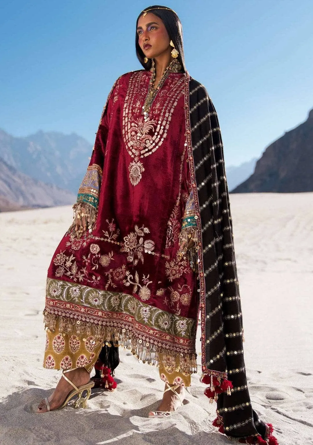Restocked/Sana Safinaz Shawl Collection/Velvet/02