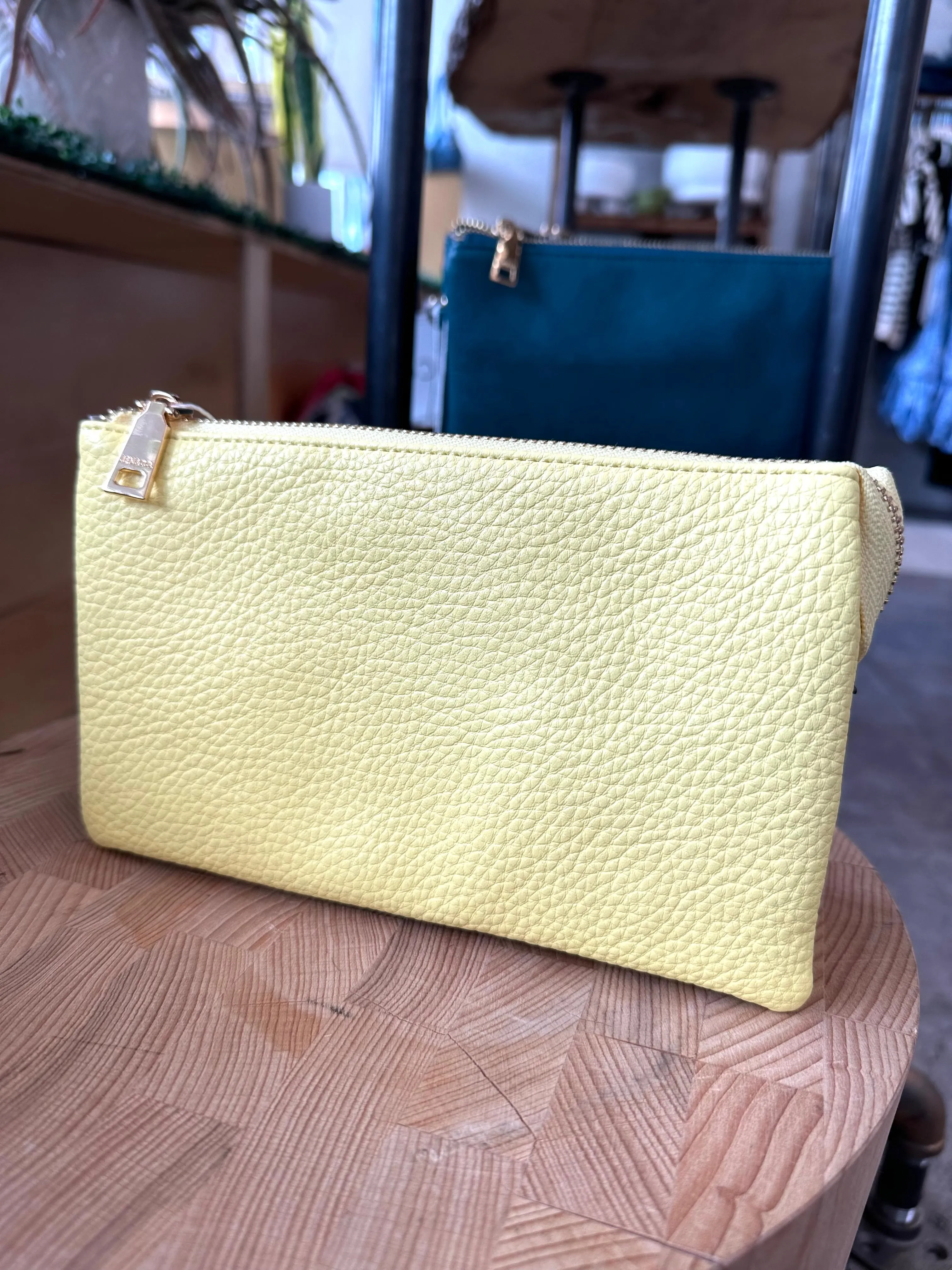 Riley Crossbody/Wristlet Purse