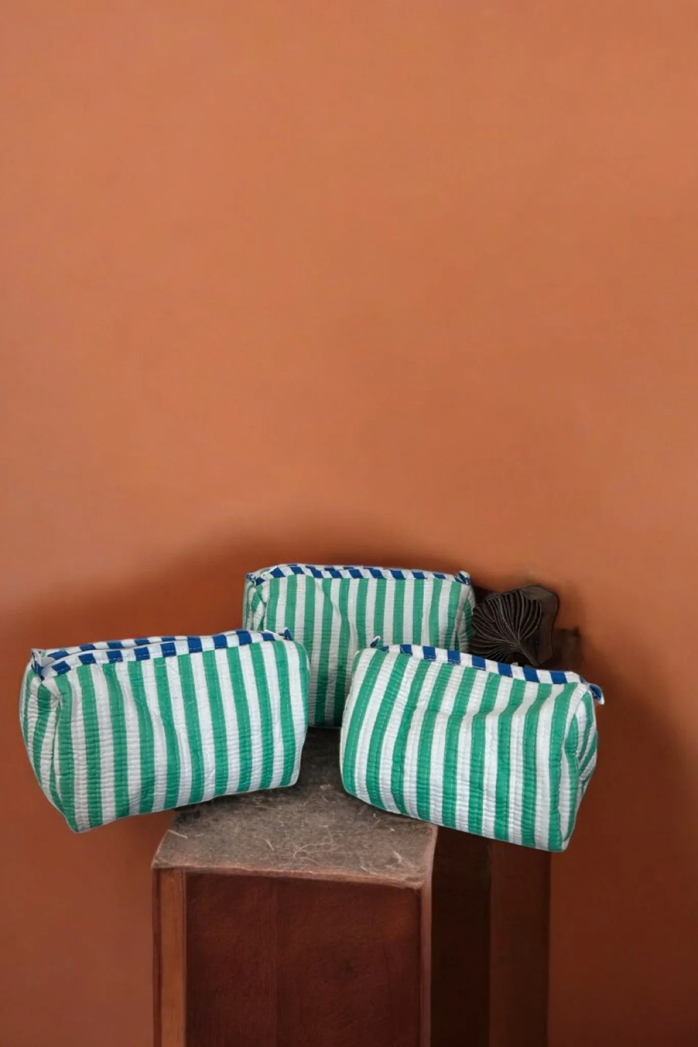 Set of 3 Travel Toiletry Pouches Green Stripes