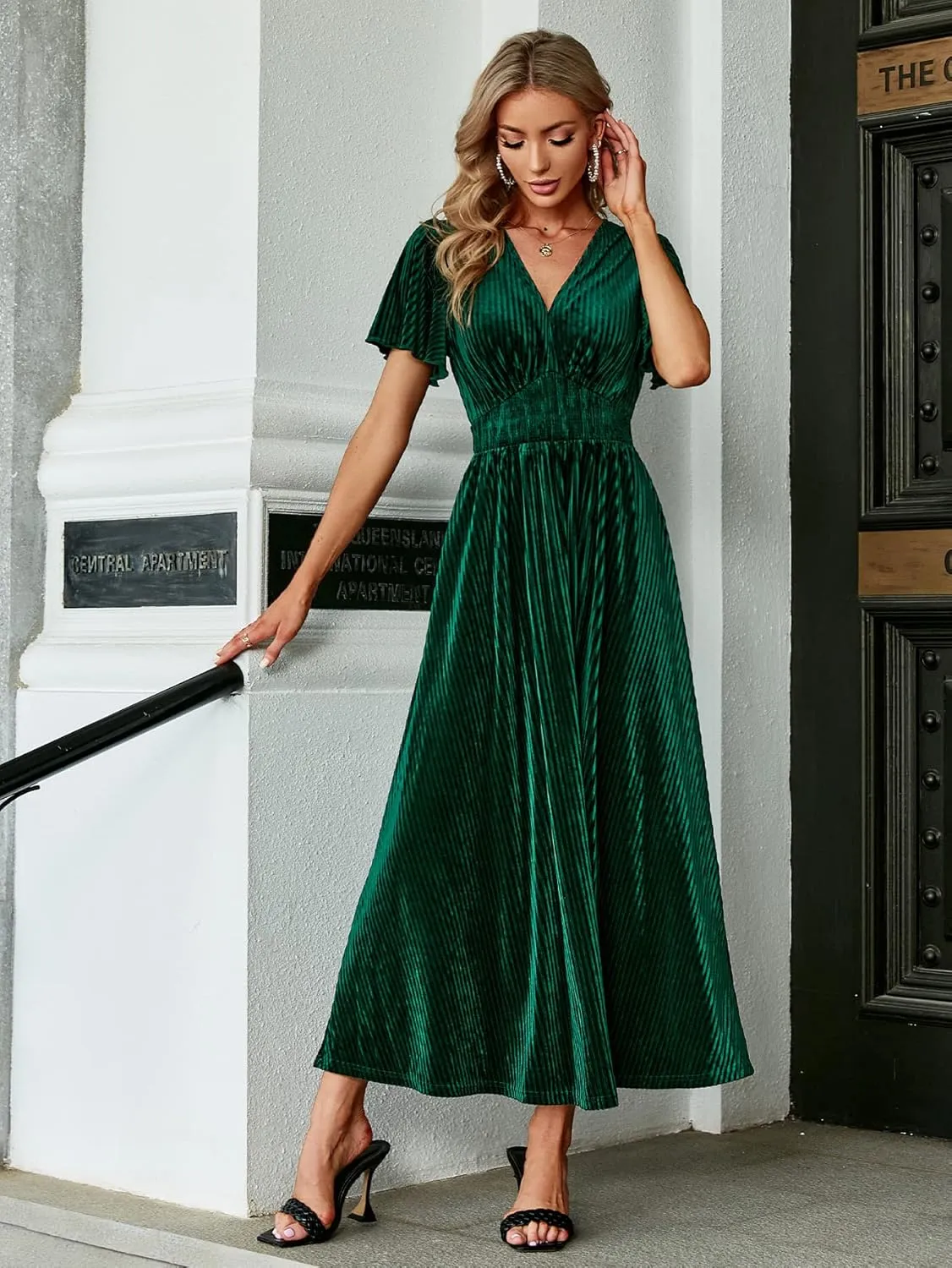 Simplee Women’s V Neck Velvet Maxi Dress Short Sleeve Empire Waist Long Formal Dress for Wedding Guest