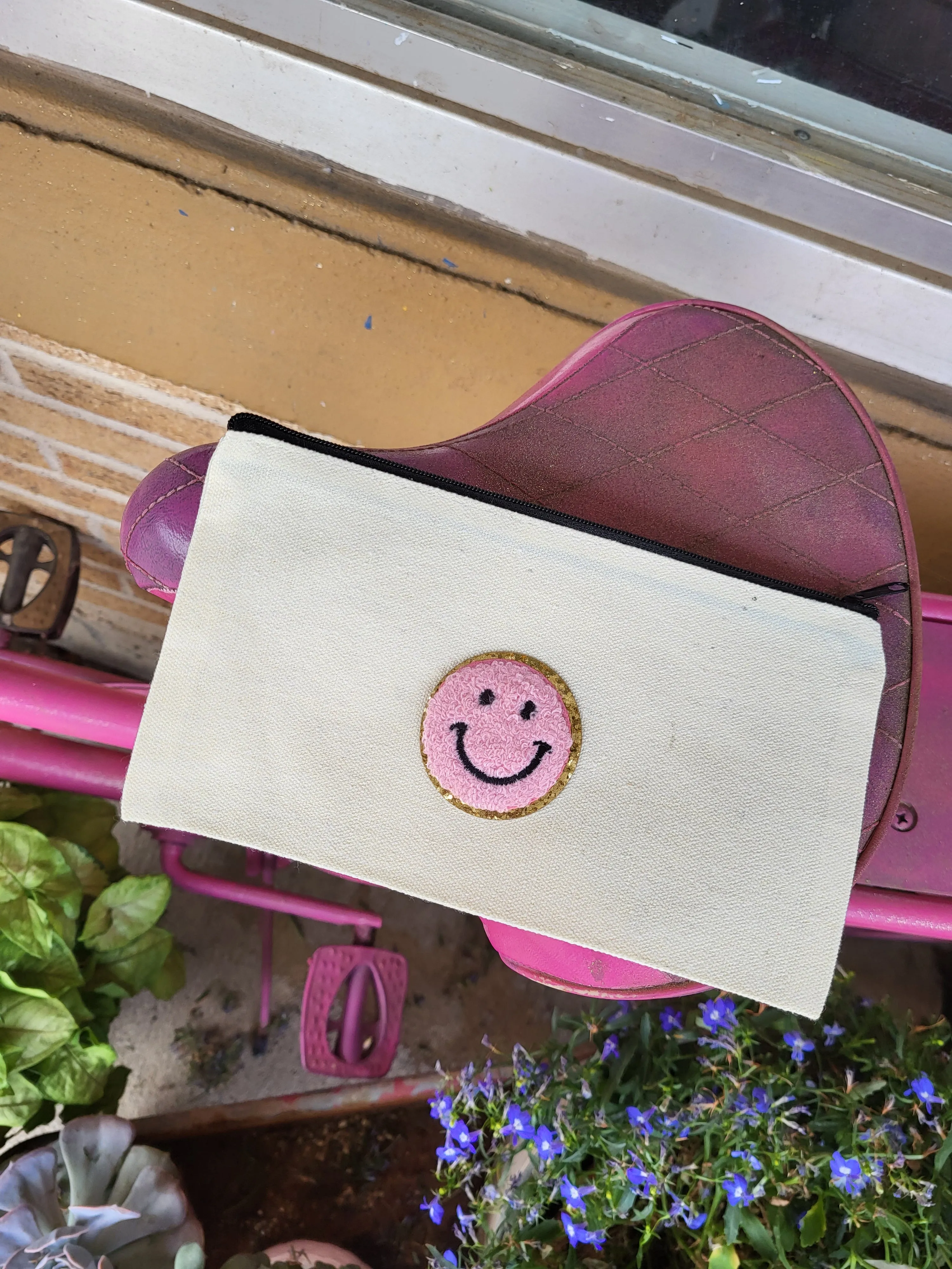 Smiley Zipper Pouch, Small