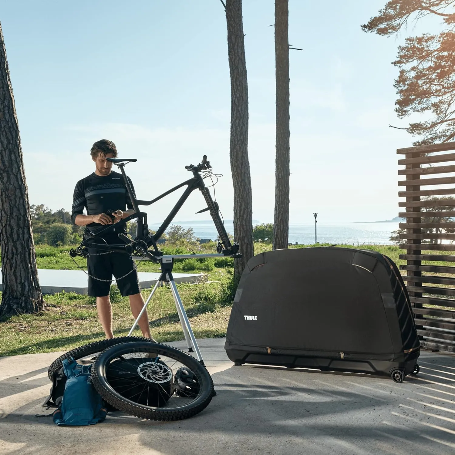 Thule RoundTrip MTB Bike Travel Case