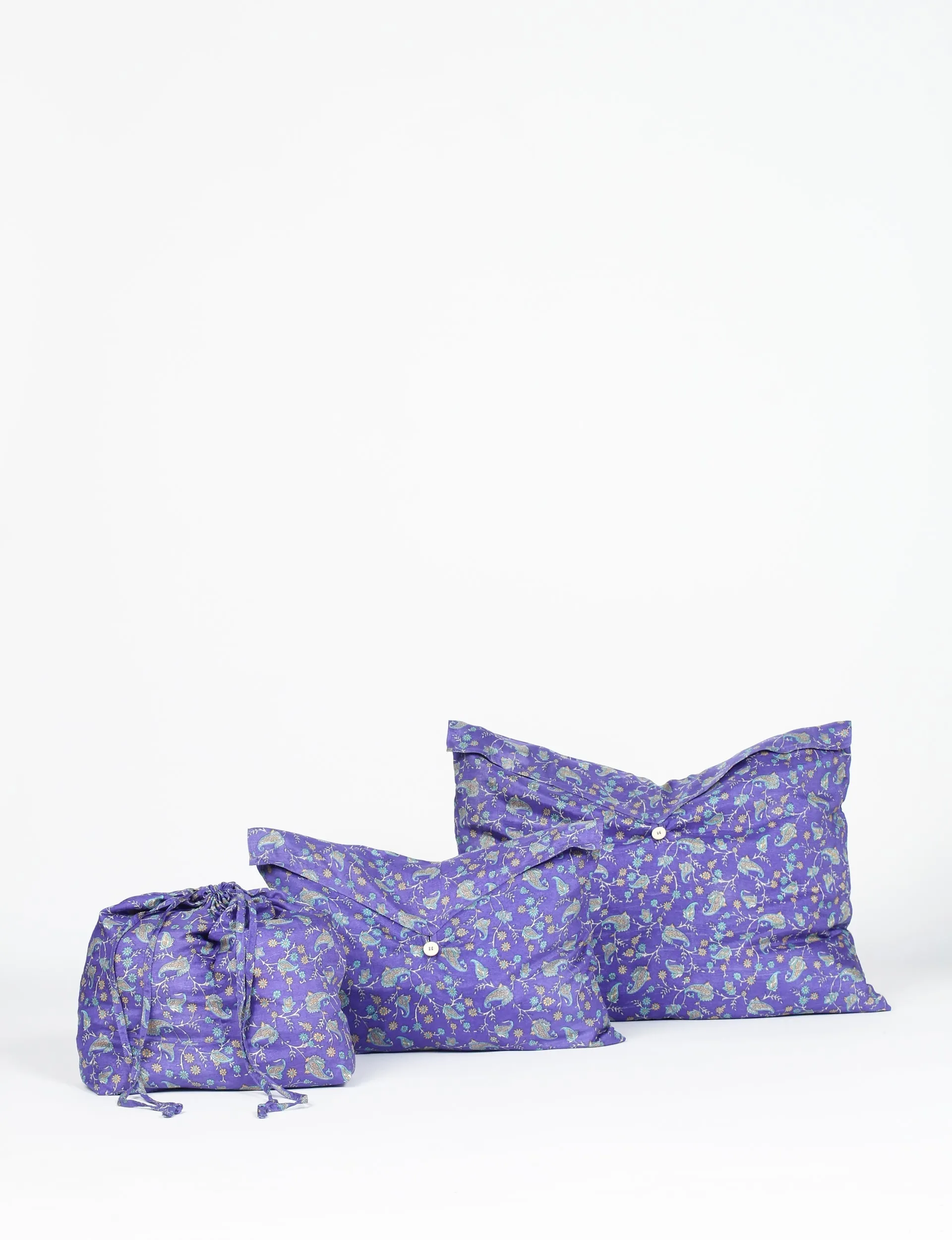 TRAVEL SET