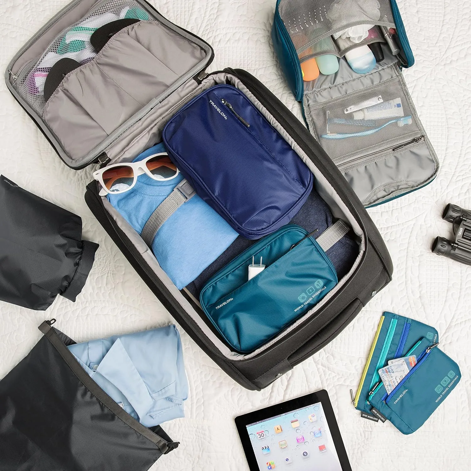 Travelon Travelon World Travel Essentials Tech Organizer Packing Organizer, Peacock Teal
