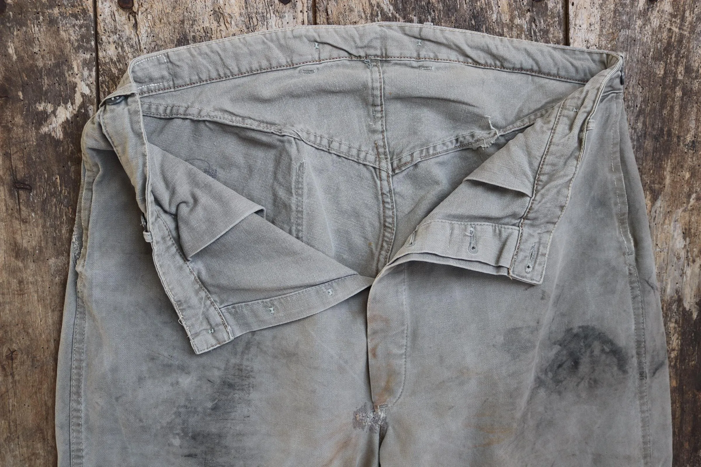 Vintage 1940s 1950s Swedish workwear trousers - military utility pants - buckle back - 36” x 31”
