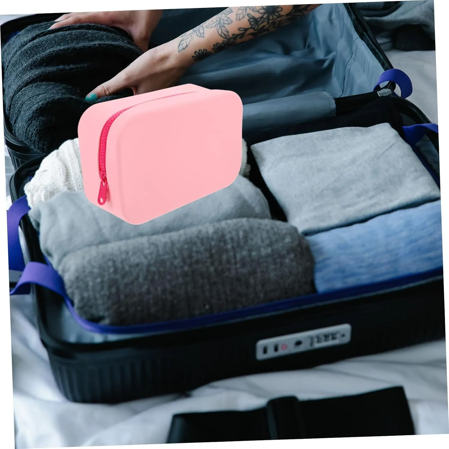 Waterproof Toiletry Bag Large Capacity Silicone Makeup Pouch Mini Travel Makeup Bag Brush Organizer