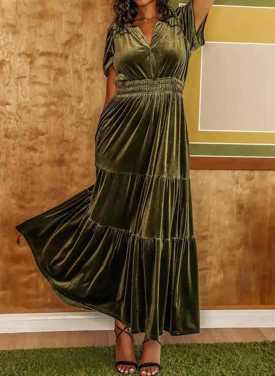 Women's Fall Winter Vintage Velvet Dress Short Sleeve V Neck Elastic Waist Tiered Ruffle A-Line Flowy Maxi Dress 2024
