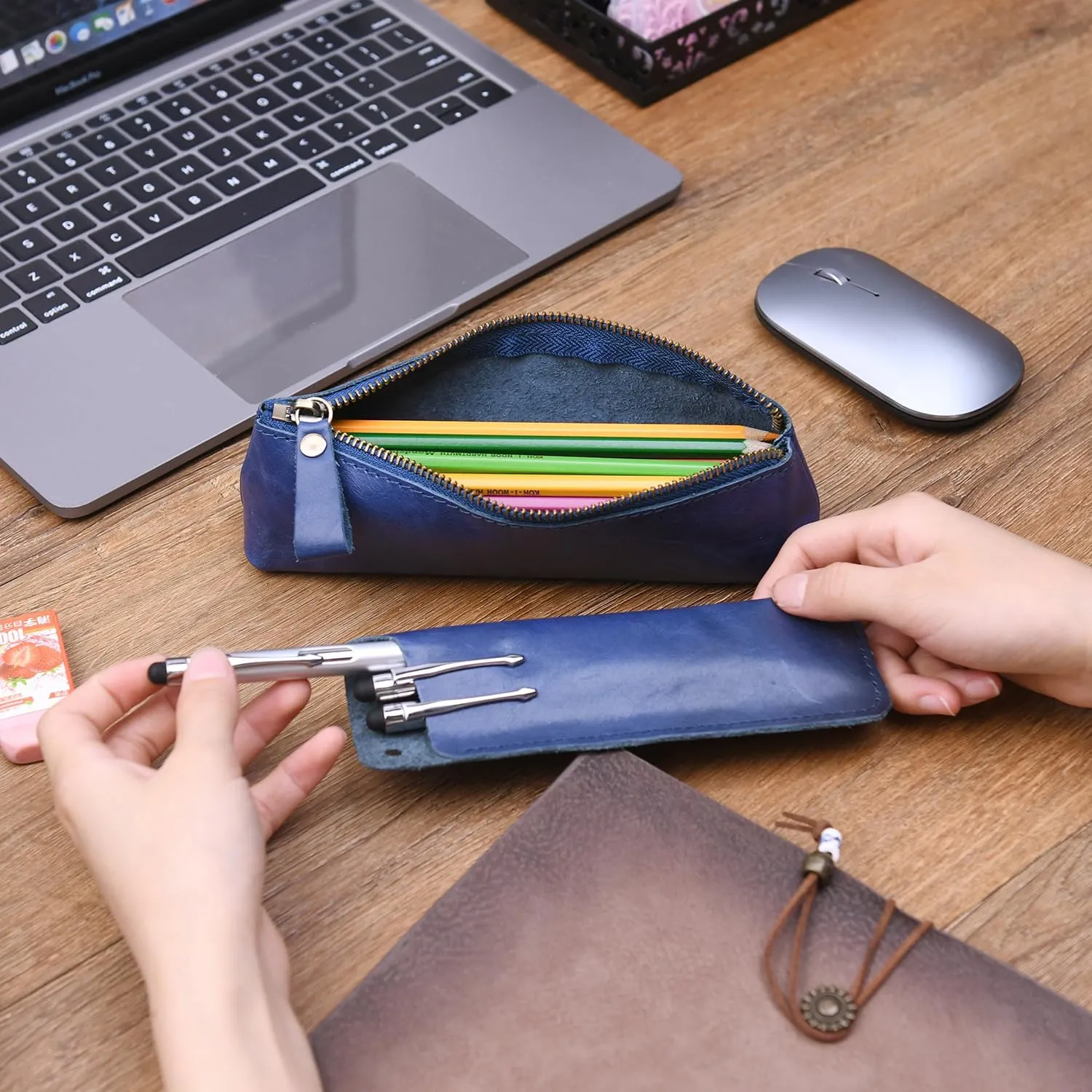 WONDERPOOL Pen Case 2pcs Genuine Leather Pencil Markers Holder Fountain Pen Drawings Pouch Portable Compact Stationery Bag for School Office Travel Organizer
